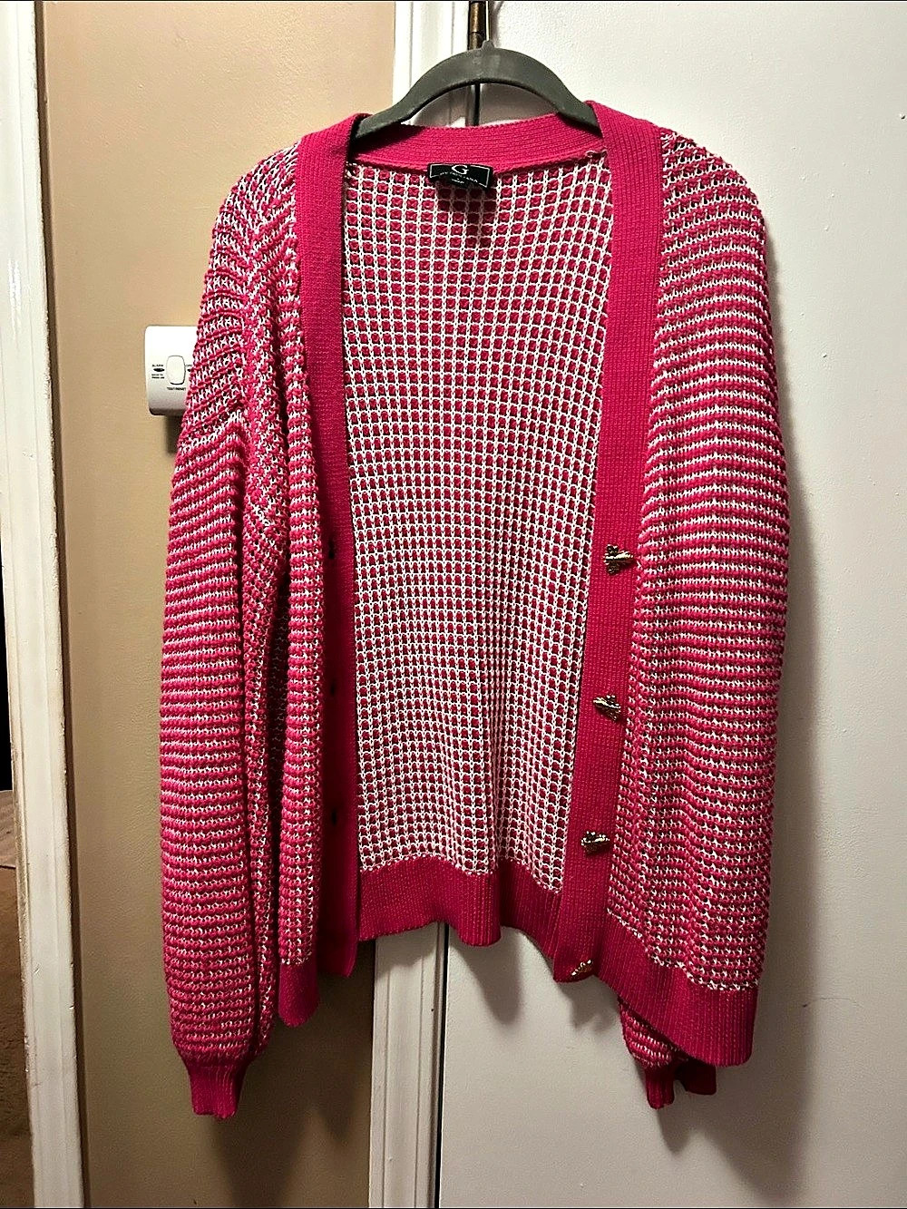 Bee (gold) detail G by Giuliana Open Front Knit Cardigan in Pink & White Size L